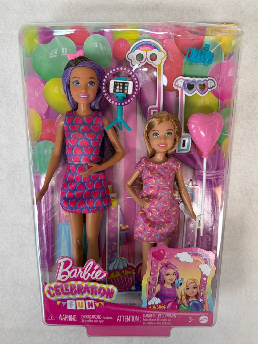 Mattel Barbie Celebration Fun Photo Booth w/Stacie &‎ Skipper Dolls